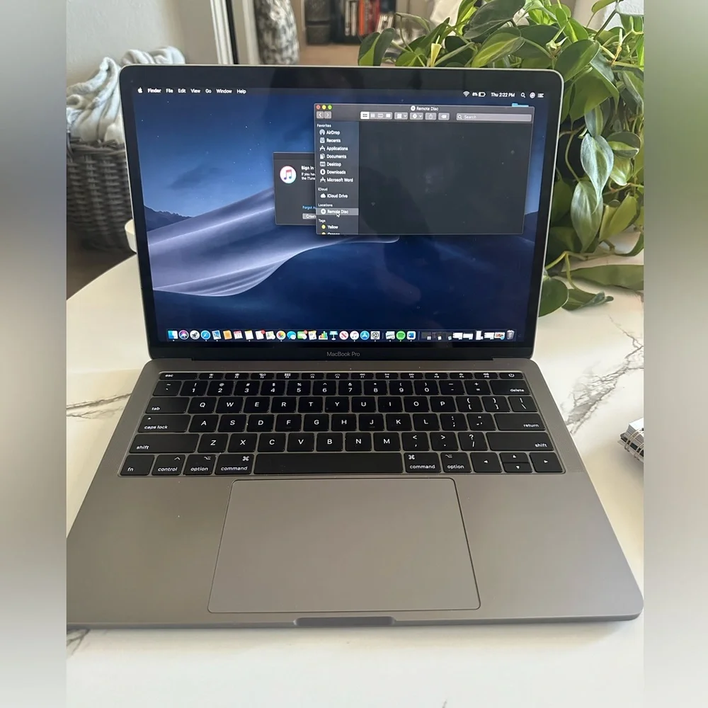MacBook Pro (13-inch, 2017) | Like New!